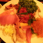 さいとう - 海鮮丼850円（具大盛り＋200円）