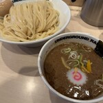 アンダーグラウンド ラーメン 頑者 コクーンシティ店 - 