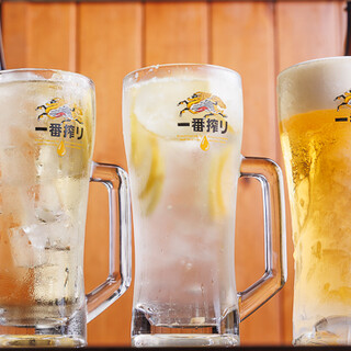 30種類以上の焼酎や日本酒と、和食の組み合わせを楽しんで