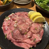 ホルモン焼肉 富や 栄店 - 