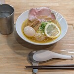 麺屋 松もと - 鶏そば（塩）＋味玉　1,050円