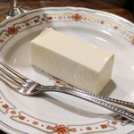 ヴォルール・ドゥ・フルール 原宿店 - 