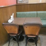 ルーエ ぶらじる - テーブル席