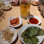 焼肉・韓国料理KollaBo 横浜ワールドポーターズ店 - 生ビール