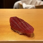 鮨 はしもと - 鮪赤身 塩釜 巻き網 103kg 石司