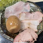 つけめん しんちゃん - 良い味出るペラチャーシューズ
