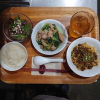 日替り薬膳スープのセット