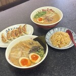 ラーメン山小屋 - 料理写真: