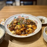 中国菜厨 エスサワダ 新丸ビル店 - 特製麻婆豆腐セット