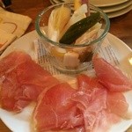 セレナ食堂 - ワインをボトルでオーダーするともれなく‼︎