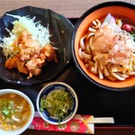 勢川 - 料理写真:日替わりランチ(にかけ付･冷)(ライスなし)　960円