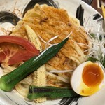 銀座 朧月 - 具材、追いカレー粉もたっぷり嬉しい