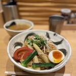 銀座 朧月 - トマトカレーつけ麺大1300円色合いも綺麗でついついたくさん写真撮ってしまいます。