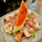 Trattoria NOTO - 20250717甘劇すいかとサラミ・ボロニアソーセージの盛り合わせ
