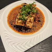 彬龍華 66 - “よだれ鶏”- 蒸し鶏の特製香味ラー油 -