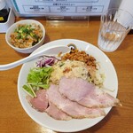 麺屋にじ丸 - カニの谷のカニシカ1700円 海鮮炊き込みご飯500円