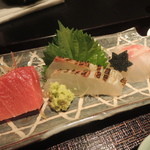 くろぎ - 大間のマグロ、一晩置いて炙った淡路産の鯛の背、淡路産の鯛2014.9