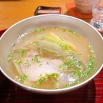 おかもと - お椀は白甘鯛に茄子と潤菜　甘鯛美味しい