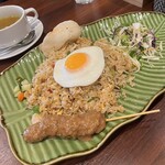 Kuta Bali Cafe 原宿店 - ナシゴレン(スープ、サラダ付き )1150円