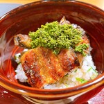 310635705 - メインイベントその2の海鰻丼　花山椒の佃煮のせ
