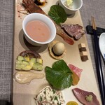 慈華 - 桃のスープ、焼き物のチャーシューも暖かくて美味しい