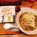 炭火焼濃厚中華そば 奥倫道 - 