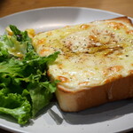 Toaster Bread Cafe&Champagne Bar - クロックドムッシュ