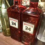 バル アート・アンド・アサ - 