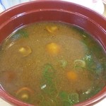 魚魚丸 - なめこと豆腐の味噌汁１９４円（201409）
