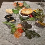 キャトルラパン - 豪勢な前菜に心躍らせるなぁ(๑>◡<๑)