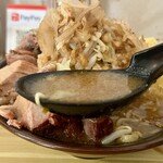 ラーメン専門 宮の森 - スープ