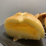 パレベーカリー - はちみつバターパン