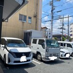 ラーメン井出 - 店舗駐車場