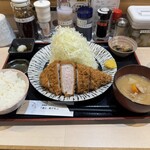 嬉嬉豚とんかつ 「君に、揚げる。」 - 