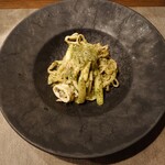 ワイン食堂Vin Vie - イカとアスパラガス、大葉のパスタ◎
