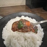 一文字カリー店 - ✅ナスキーマカレー(ご飯200g・3辛)¥1.550
      　※辛さは1〜5(激辛)セレクト可能
      　※ご飯300g¥100、400g¥150、600g¥250
      　※各種トッピング¥150〜