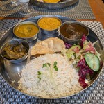 ミールス&ロティ バイ パハナ - 