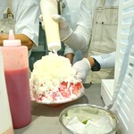 White Magic - ふわっふわのかき氷に、練乳をたっぷりかける～!!( ^o^)ﾉ