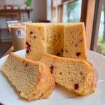 グルテンフリー米粉焼き菓子とコーヒーのお店 R.smile - 米粉のシフォンケーキ