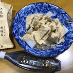 船橋屋 亀戸天神前本店 - くず餅12カット、きな粉→黒蜜がけ