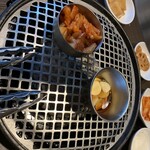 焼肉 韓国料理 コラボ and マンジョッオヒャンジョッパル & ソベッチャのカンジャンケジャン 三軒茶屋 - 