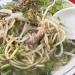 ラーメン福 - スープ吸ったこのチャーシューは特製では楽しめない