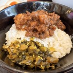 大鷹ラーメン - ルーロー飯