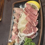 たん焼 忍 - 塩漬/みそ漬けたん。ハーフ＆ハーフ