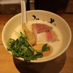 牛骨ら～めん ぶっこ志 - 煮玉子 牛白湯