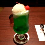 喫茶ツバキ - メロンクリームソーダ。