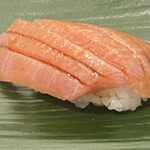 すし辰の立ち食い minamoa店 - 中とろ