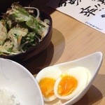 さつま - サラダとゆで卵で150円！