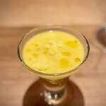 tens. - このスープ自体を凍らせて作ったアイスまで入っているので、冷たいままで美味しい！甘い！