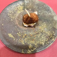 びいどろ 銀座店 - イベリコハムのコロッケとタコのアリオリソース